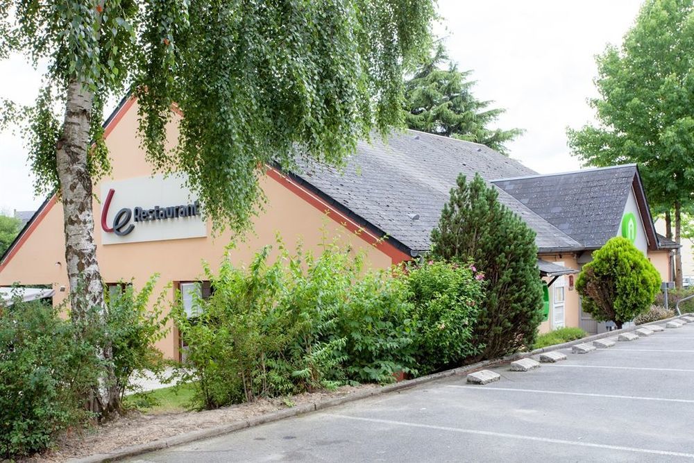 Hotel Campanile Fougères Exterior foto