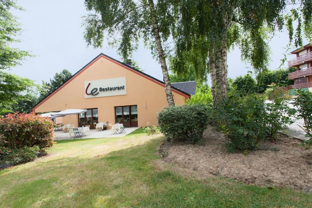Hotel Campanile Fougères Exterior foto